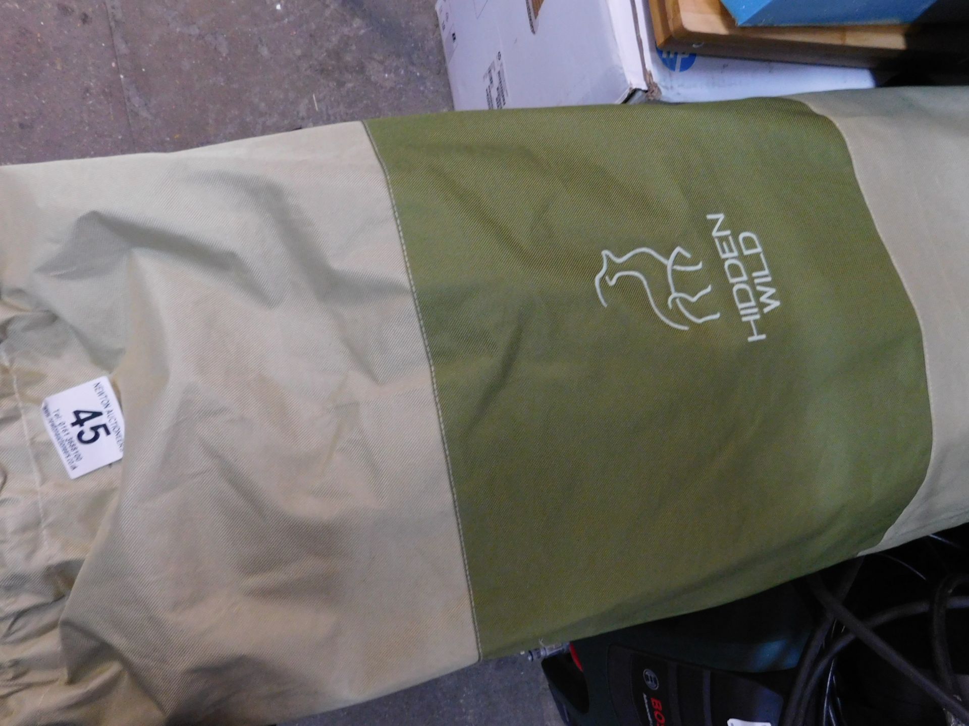 1 BAGGED HIDDEN WILD XL FOLDING CAMPN COT RRP Â£149.99