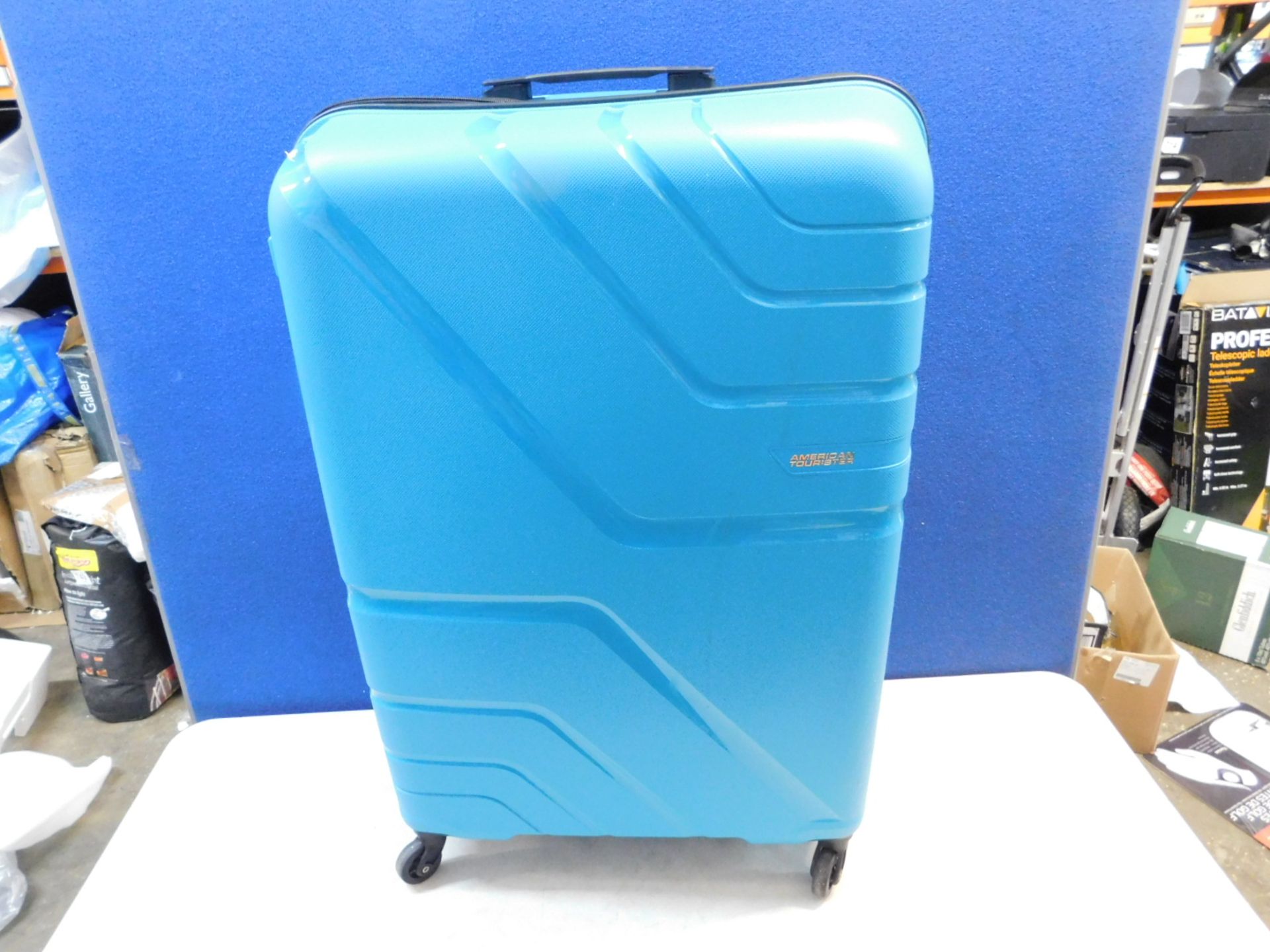 1 AMERICAN TOURISTER LIGHT BLUE HARDSIDE PROTECTION LARGE LUGGAGE RRP Â£99
