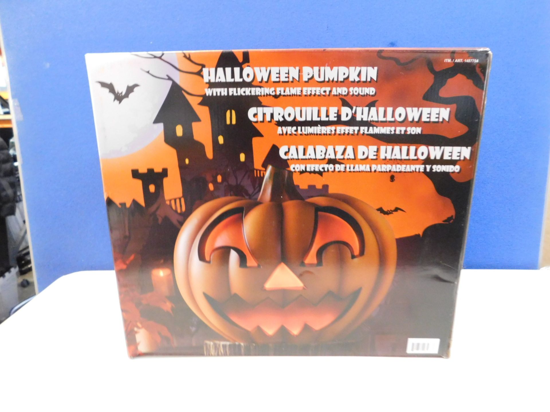 1 BOXED HALLOWEEN 18.5 INCH (47CM) PUMPKIN WITH FLICKERING FLAME AND SOUND RRP Â£39