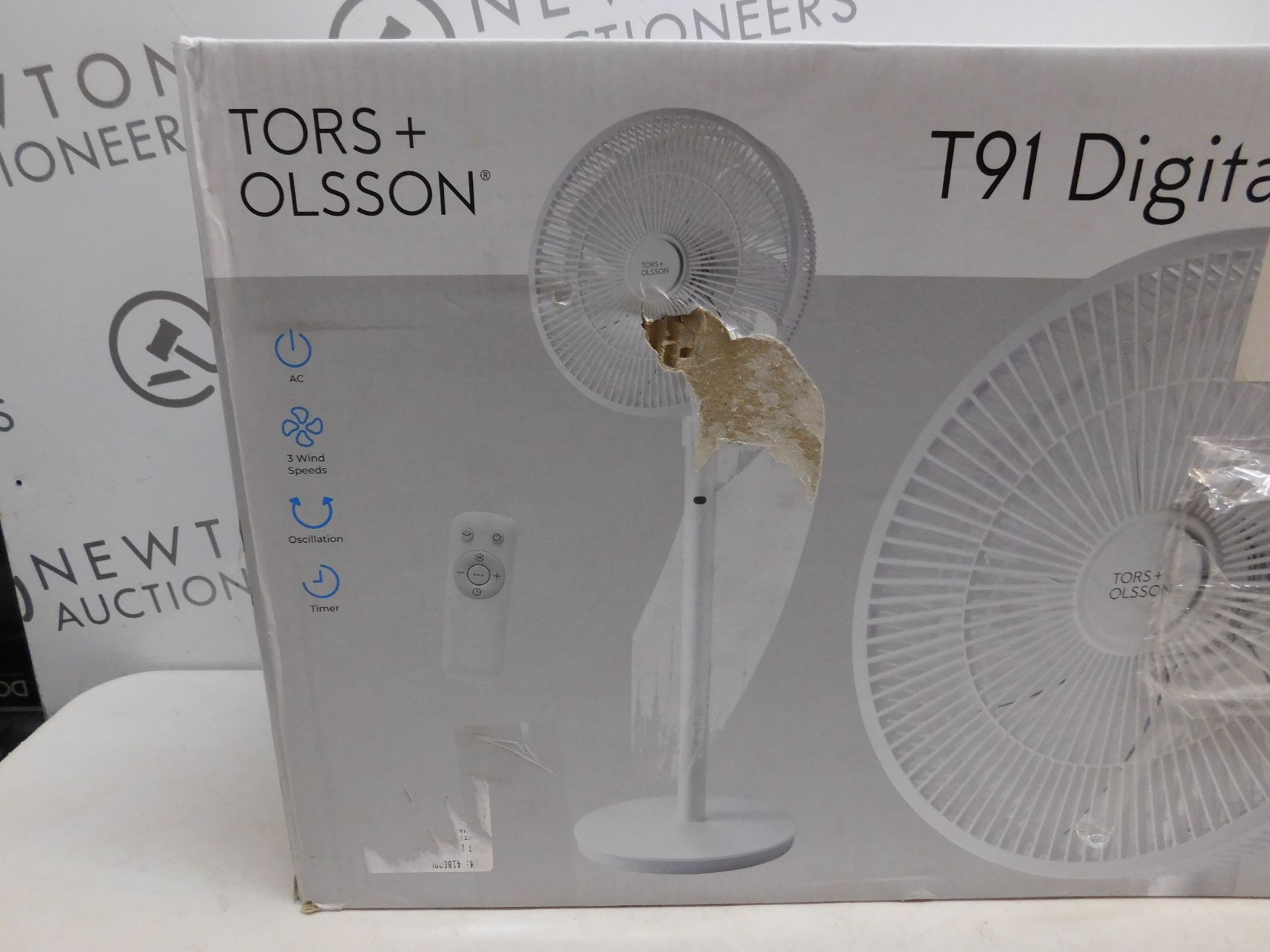 1 BOXED TORS & OLSSON 14" DIGITAL PEDESTAL FAN WITH REMOTE CONTROL, T91 RRP Â£69