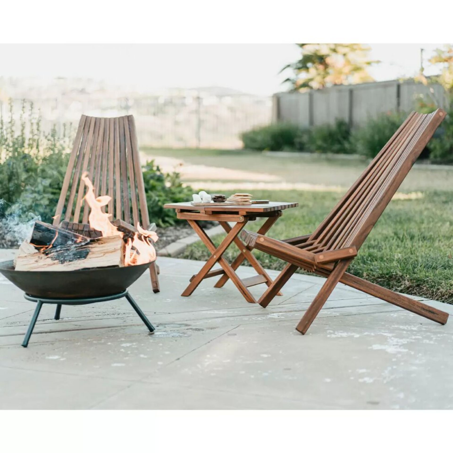 1 MELINO WOODEN OUTDOOR FOLDING CHAIRS AND SMAL TABLE RRP Â£149 (PICTURES FOR ILLUSTRATION