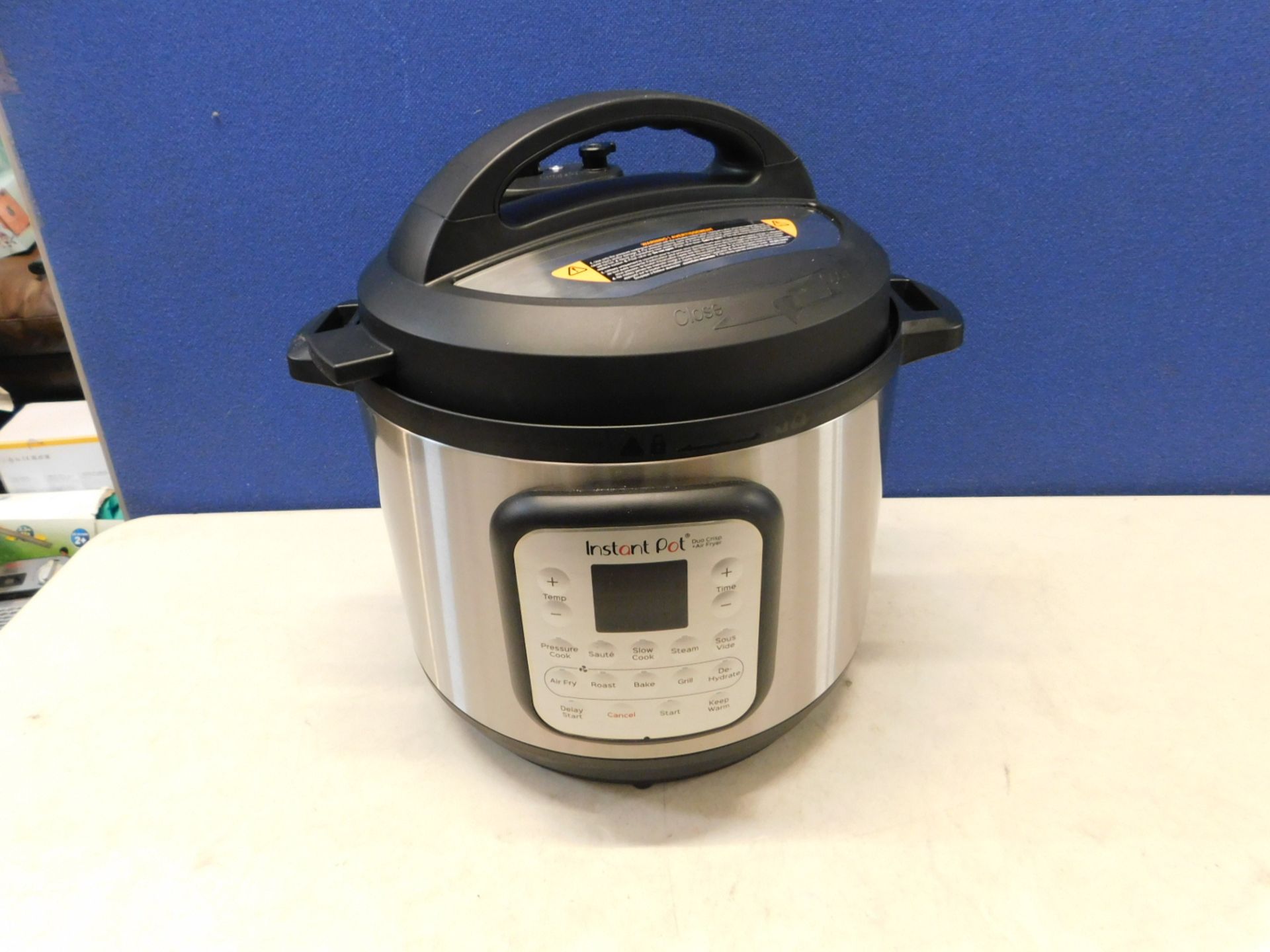 1 INSTANT POT DUO SV 9 IN 1 ELECTRIC PRESSURE COOKER 5.7L RRP Ã‚Â£115