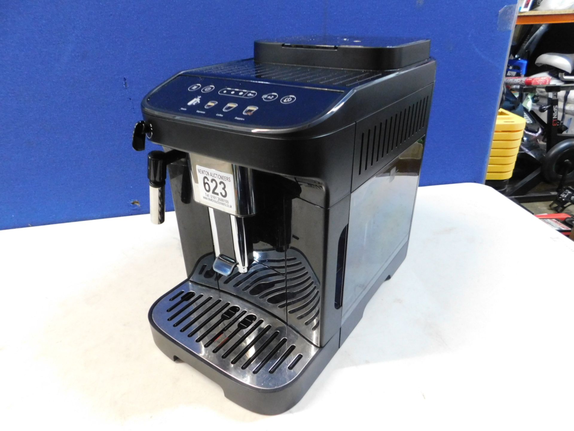 1 DE'LONGHI MAGNIFICA ECAM290.22.B EVO FULLY AUTOMATIC BEAN-TO-CUP COFFEE MACHINE, BLACK RRP Â£499