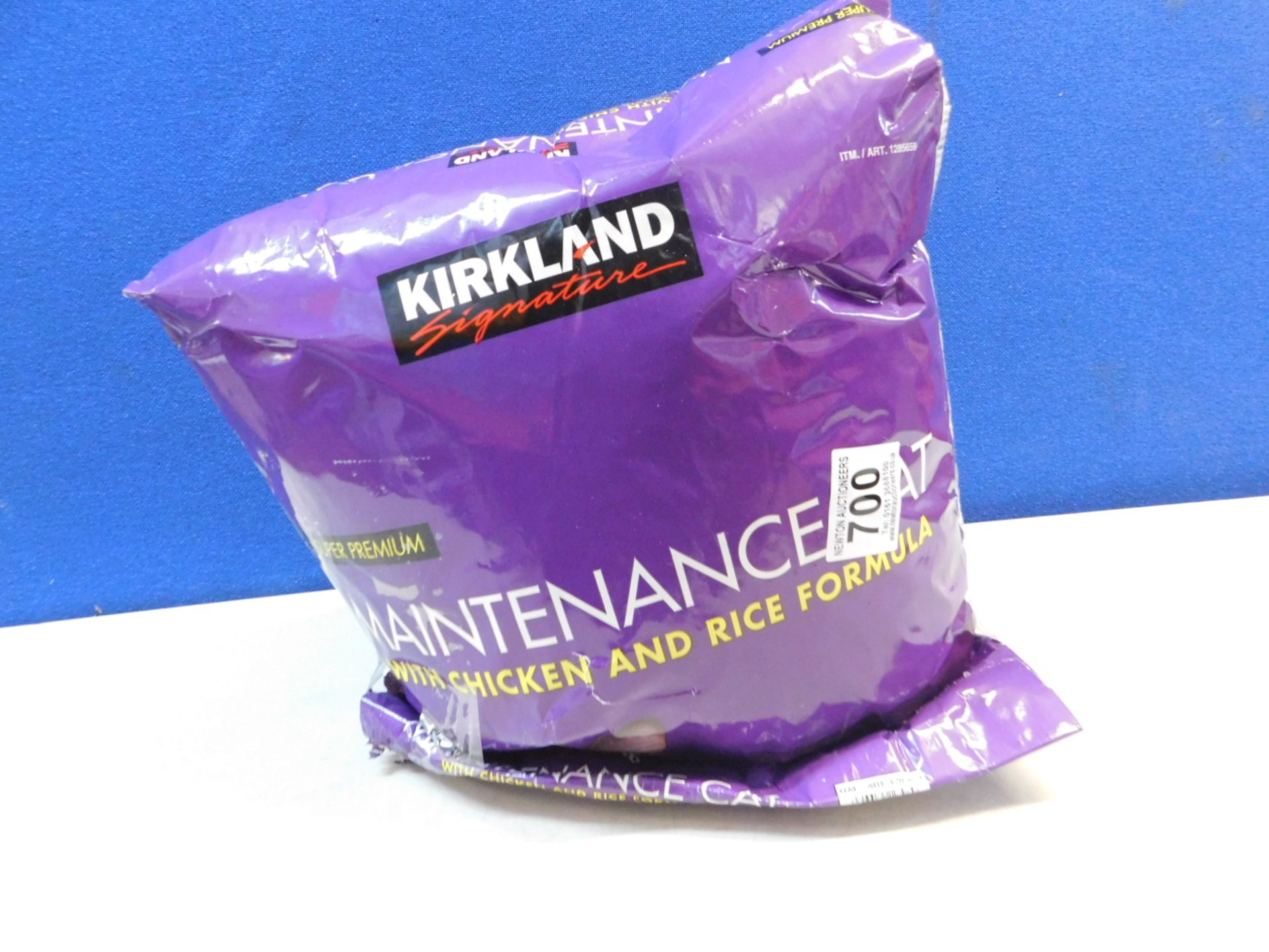 1 BAG OF KIRKLAND SIGNATURE CAT FOOD RRP Â£14.99