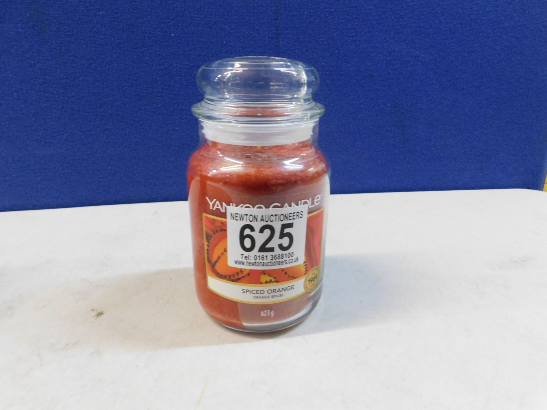 1 YANKEE CANDLE SPICED ORANGE SCENTED CANDLE WITH GLASS JAR RRP Â£29.99