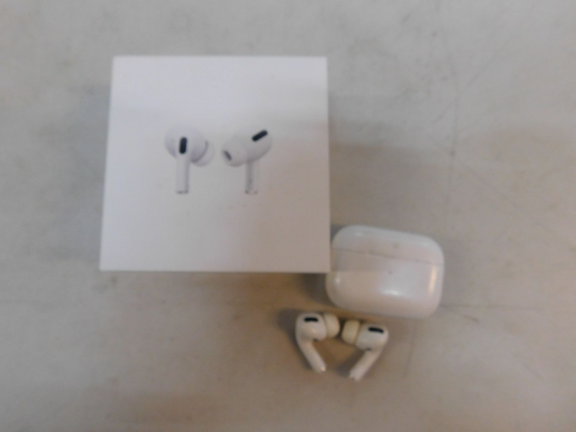 1 BOXED PAIR OF APPLE AIRPODS PRO BLUETOOTH EARPHONES WITH WIRELESS CHARGING CASE RRP Â£249.99 (