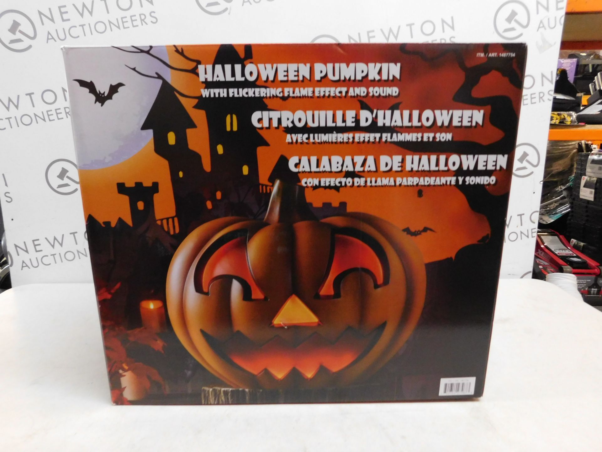 1 BOXED HALLOWEEN 18.5 INCH (47CM) PUMPKIN WITH FLICKERING FLAME AND SOUND RRP Â£39
