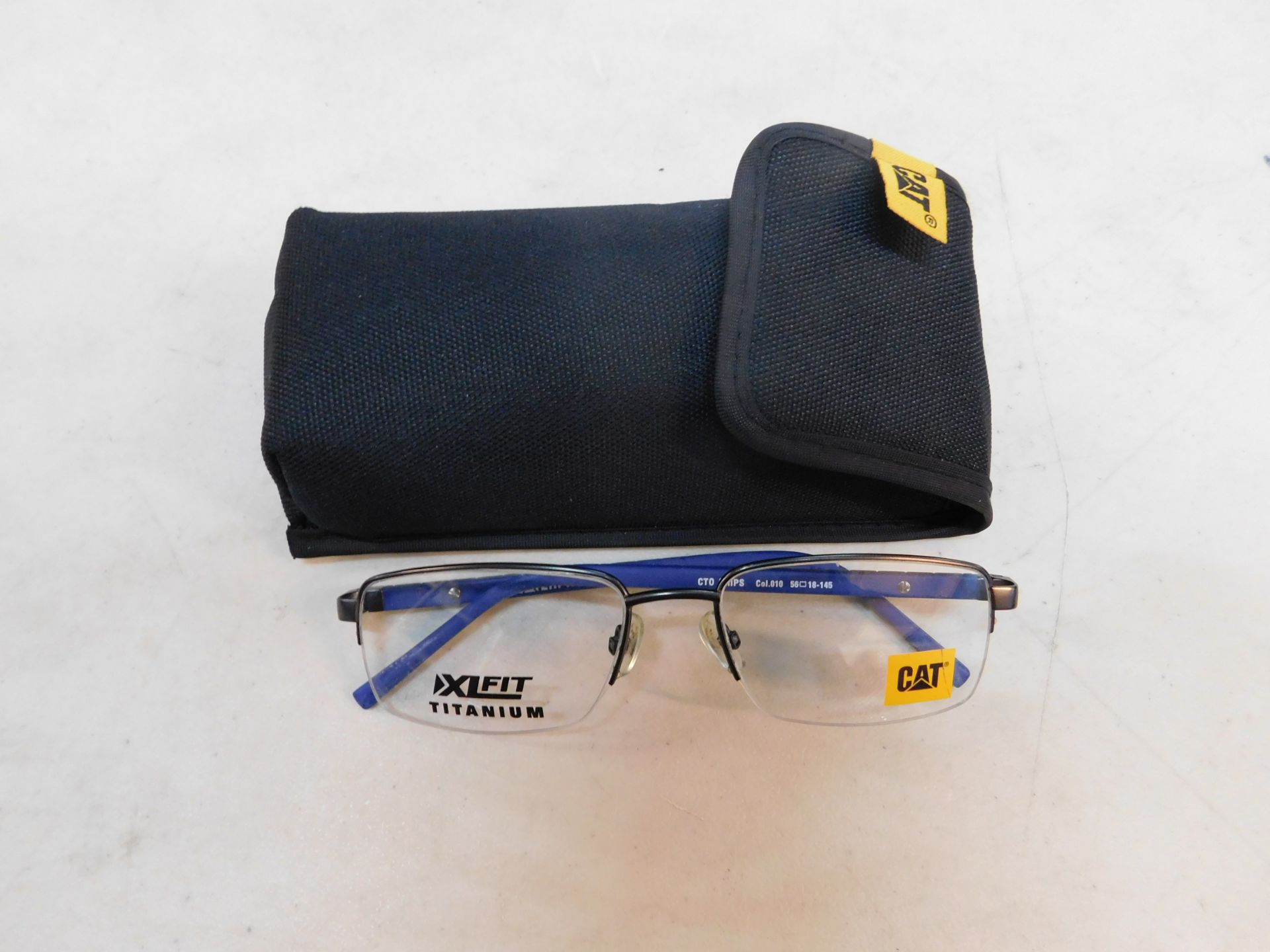 1 PAIR OF CAT GLASSES FRAME WITH CASE RRP Â£79.99