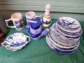 Magpie lot of principally blue and white Delft ware incl.