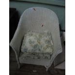 White painted Lloyd Loom seat with 2 cushions