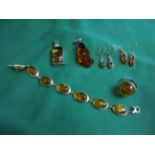 Sel. of amber jewellery incl. bracelet, pendant, earrings, dress ring etc.