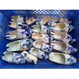 Sel. of blue and white medium/large Delft clogs (18 pieces)