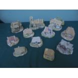 Lilliput Lane cottage ornaments (11 pieces)