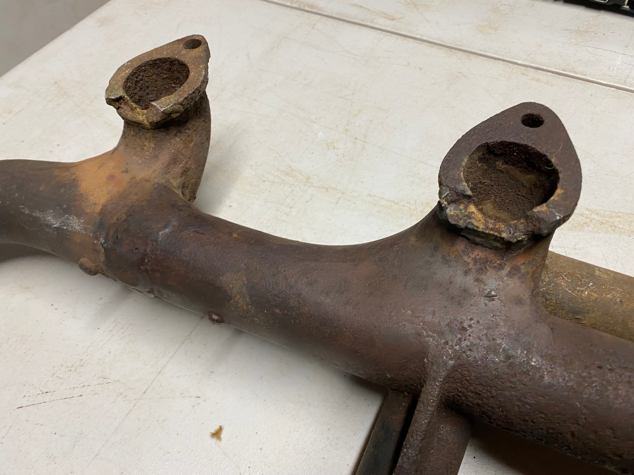 An Alvis 12/50 manifold. - Image 3 of 3