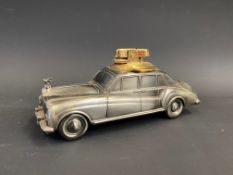 A table/desk top lighter in the form of a Rolls-Royce.