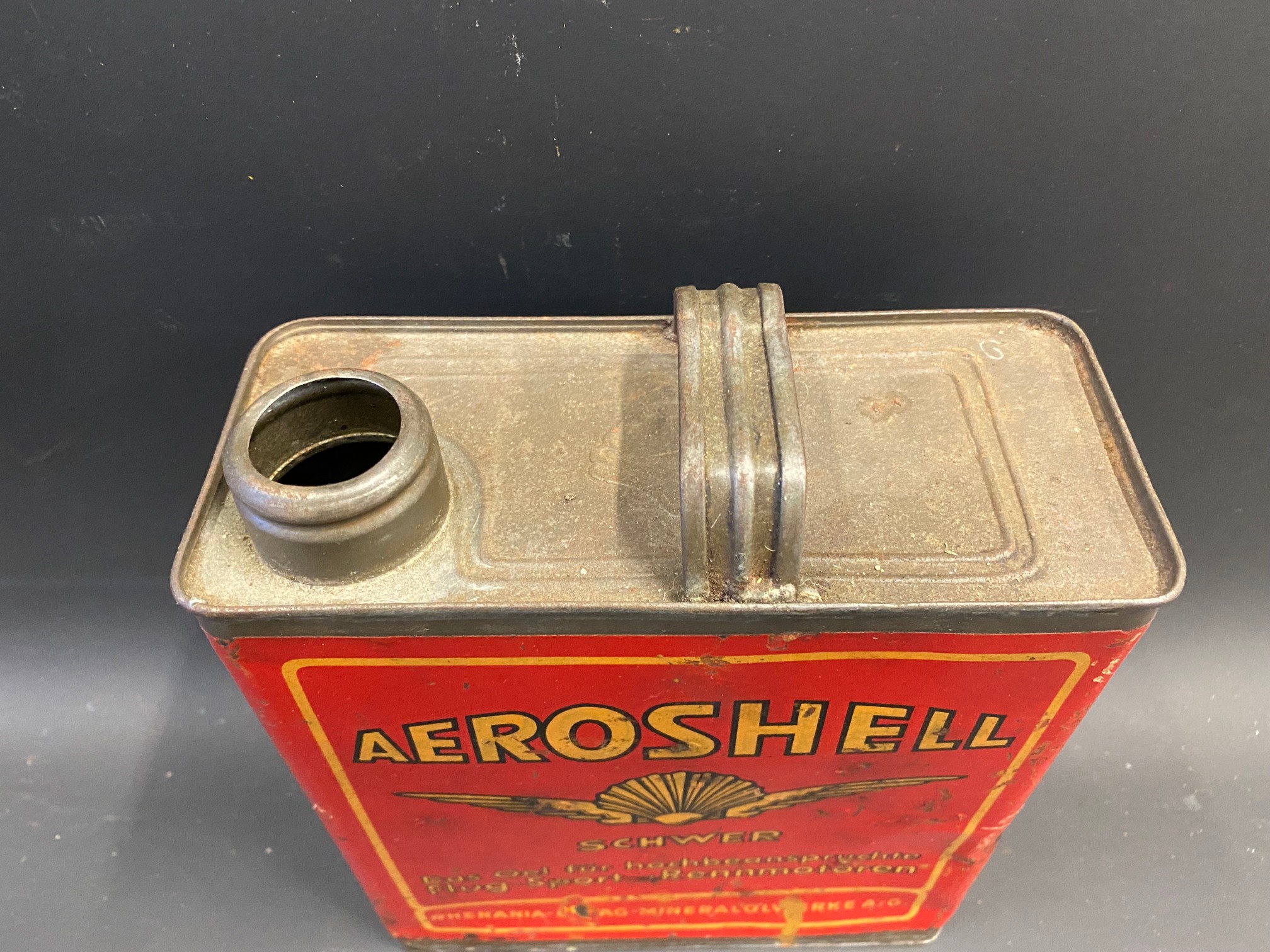 An early Aeroshell rectangular can, possibly half gallon, foreign version. - Image 5 of 6