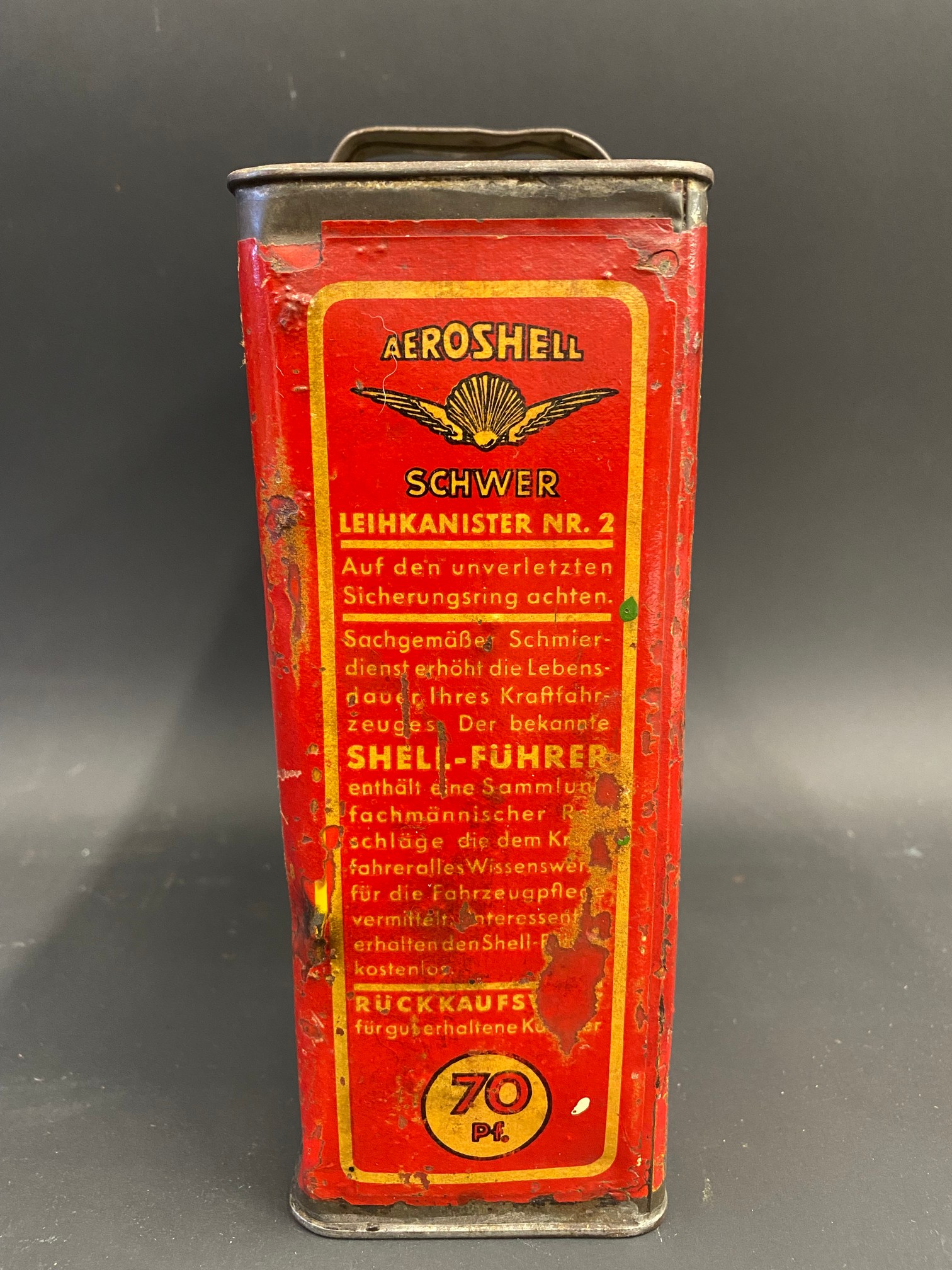 An early Aeroshell rectangular can, possibly half gallon, foreign version. - Image 4 of 6