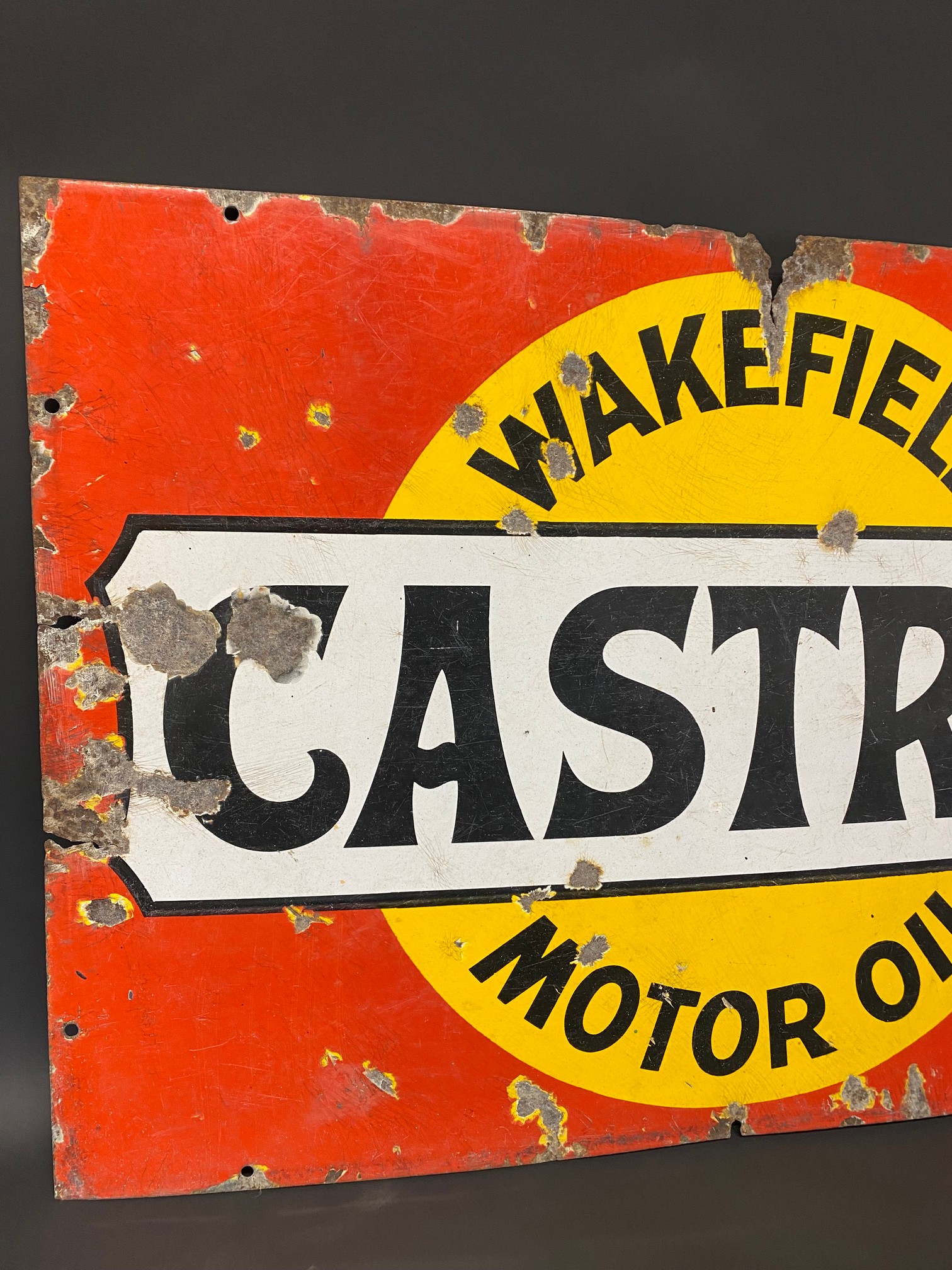 A Wakefield Castrol Motor Oil rectangular enamel sign by Bruton of Palmers Green, 30 x 20". - Image 4 of 5