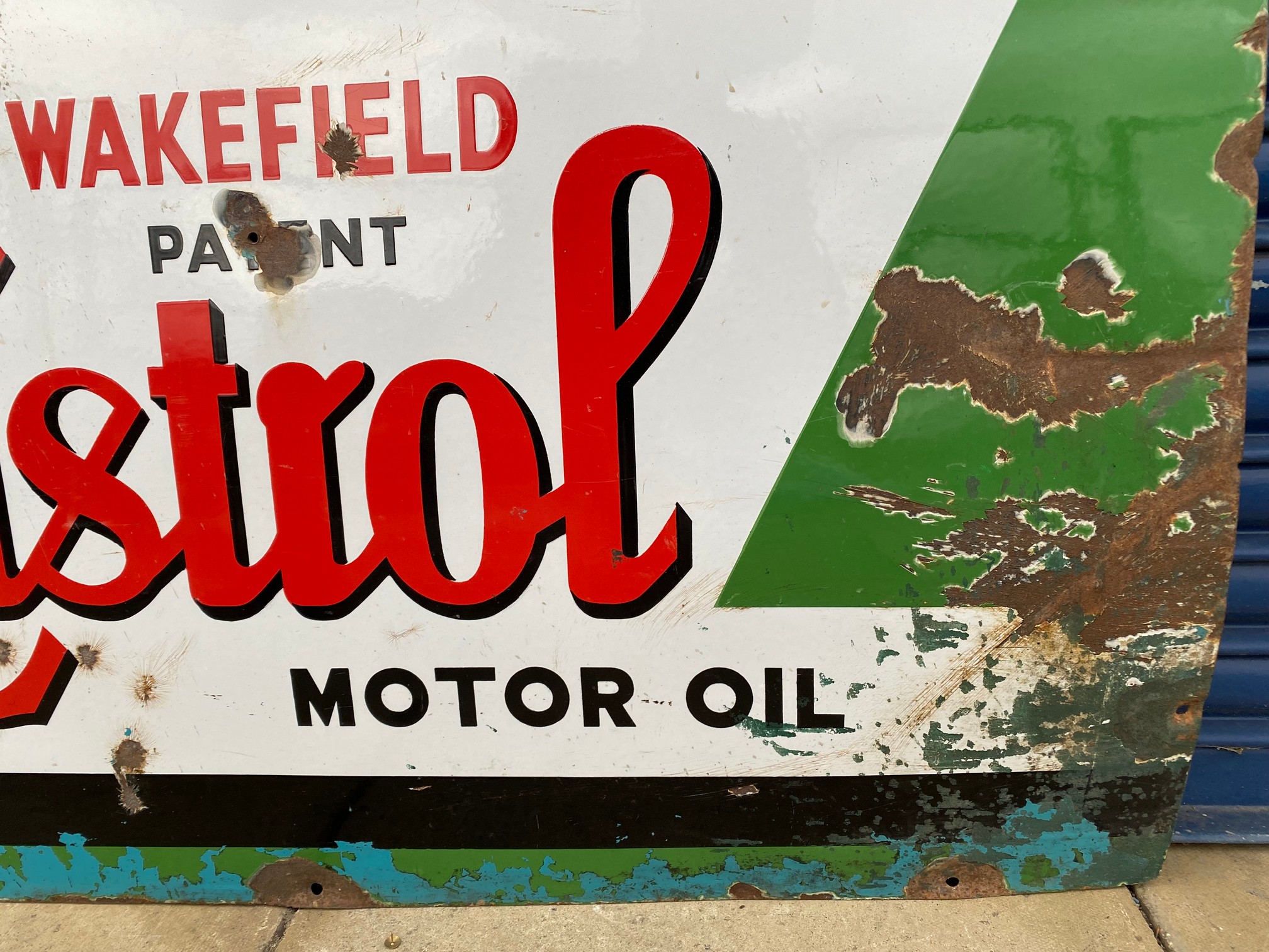 A large Wakefield Castrol 'Let us drain your sump' rectangular enamel sign, 48 x 36". - Image 4 of 6