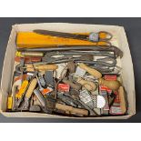 A tray of assorted Dunlop accessories including named tyre levers, tyre pressure gauges etc.