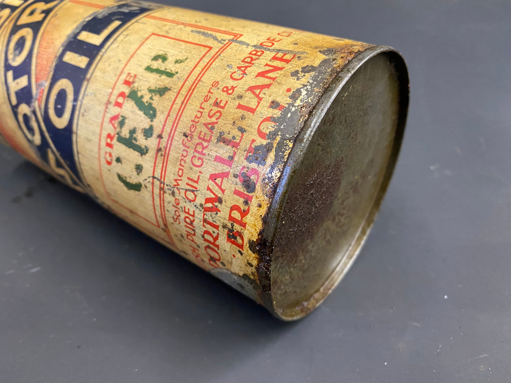 A British Motor Oil cylindrical quart can. - Image 6 of 6