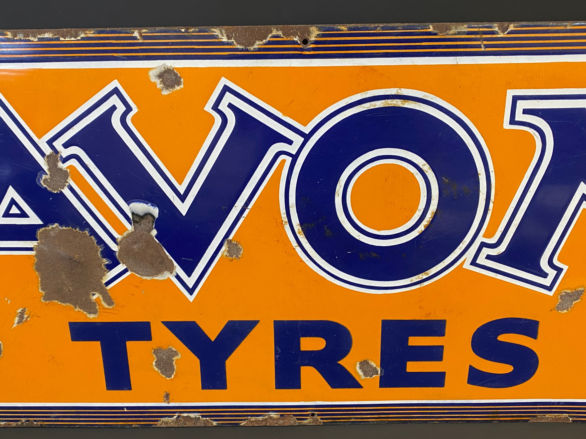 An Avon Tyres rectangular enamel sign, 41 x 15". - Image 3 of 5
