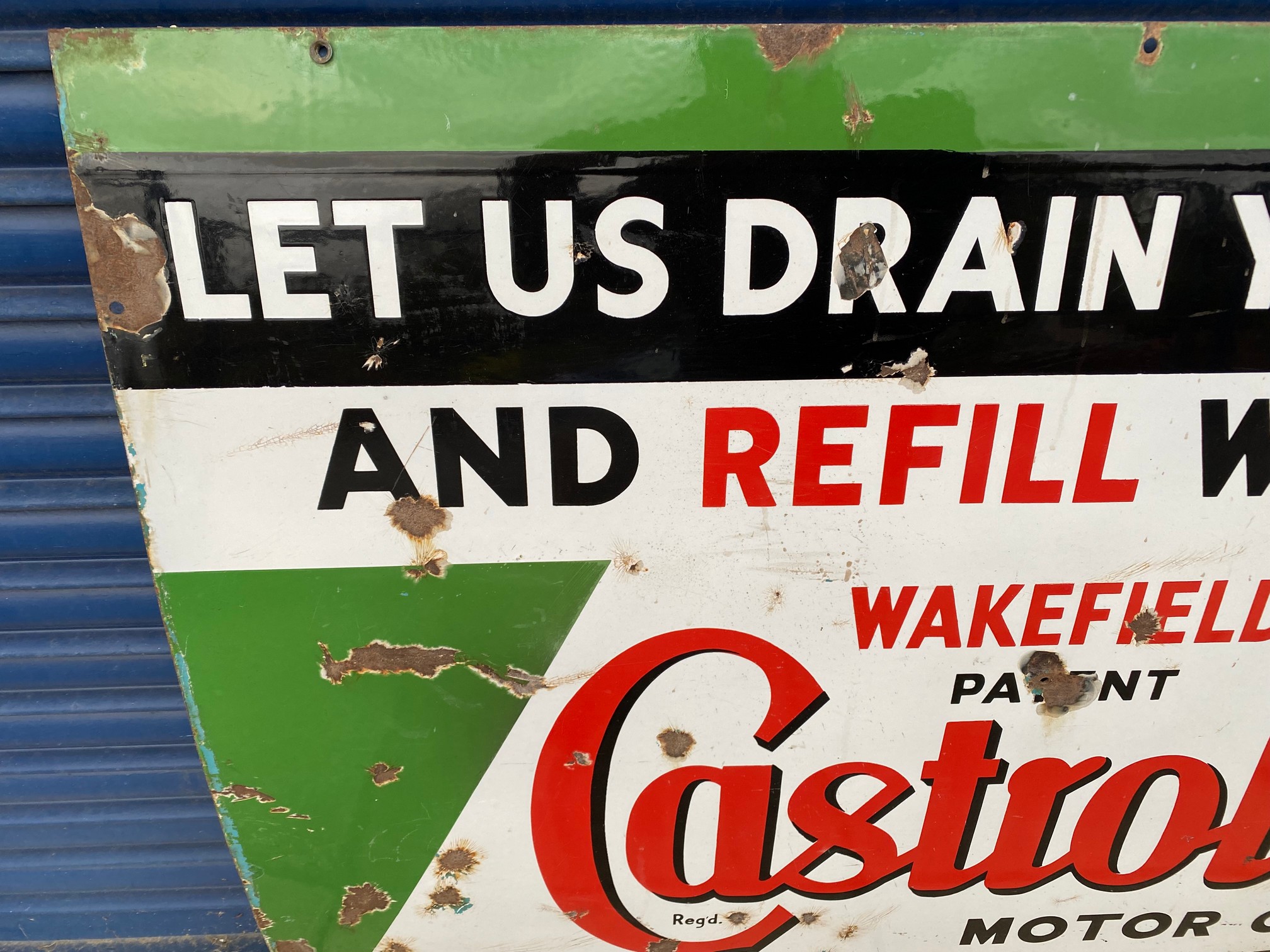 A large Wakefield Castrol 'Let us drain your sump' rectangular enamel sign, 48 x 36". - Image 2 of 6