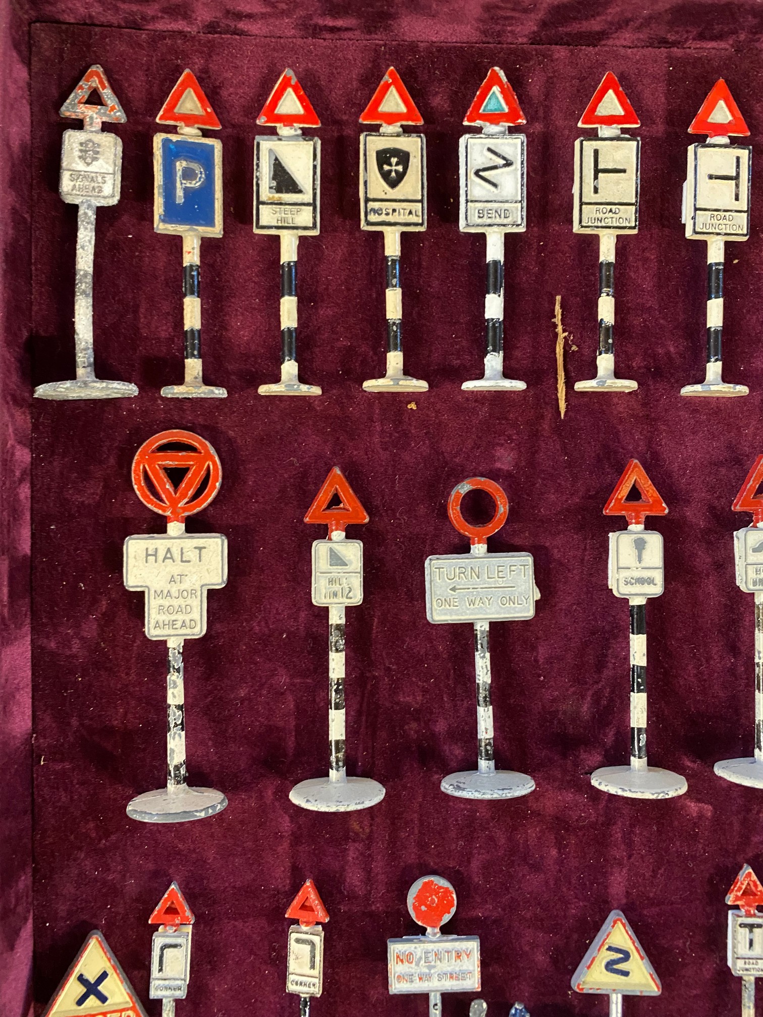 A framed collection of die-cast miniature road signs. - Image 5 of 5