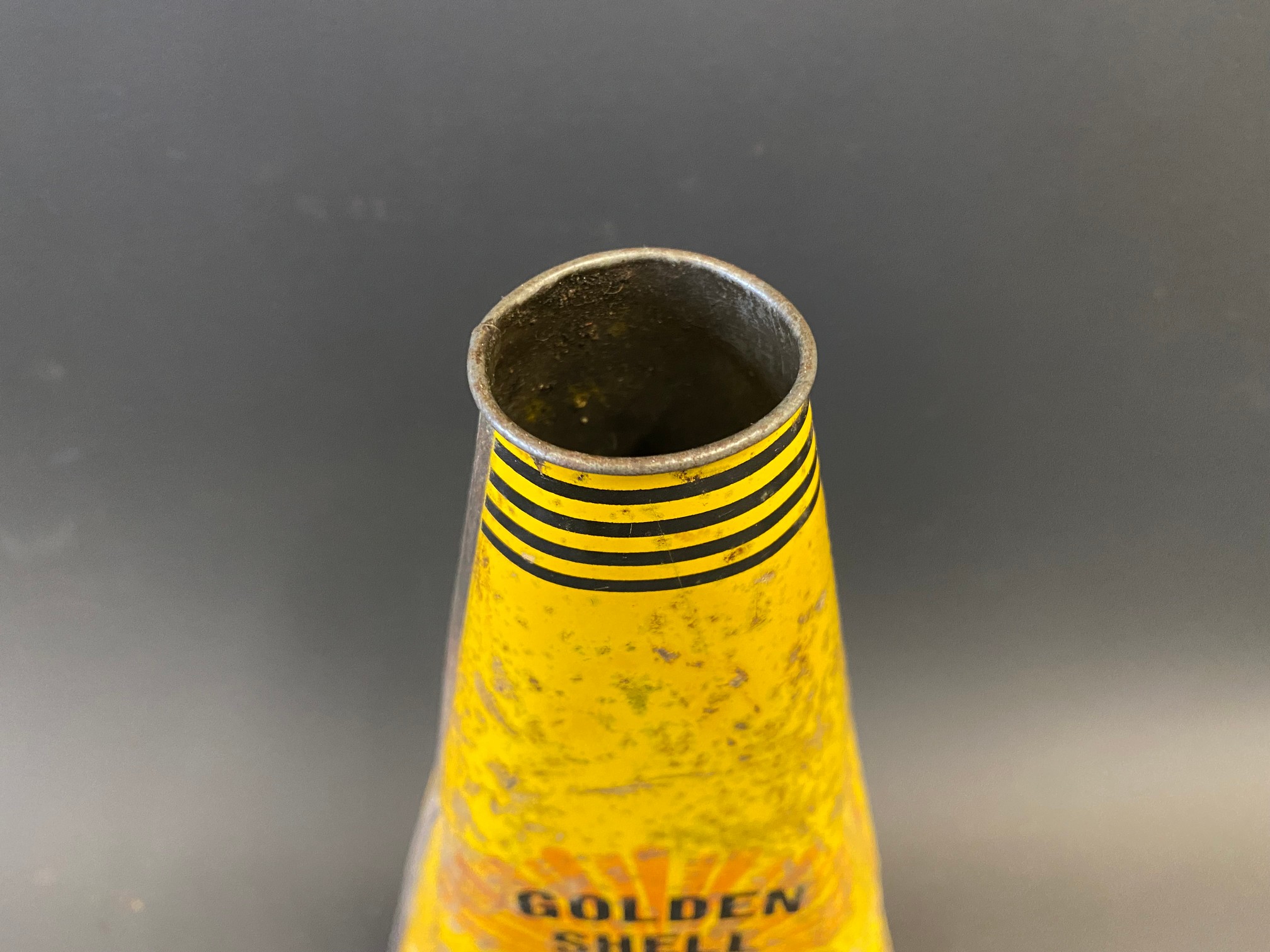 A Shell Lubricating Oil 'Golden Shell' quart triangular can with robot/stick man motifs. - Image 3 of 4