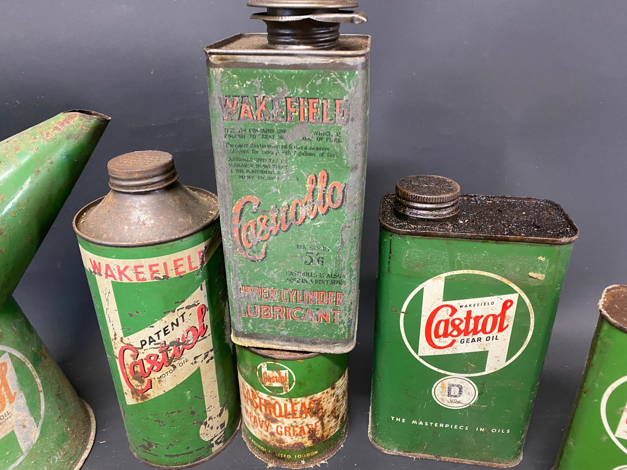 A quantity of Castrol oil cans and measures. - Image 3 of 4