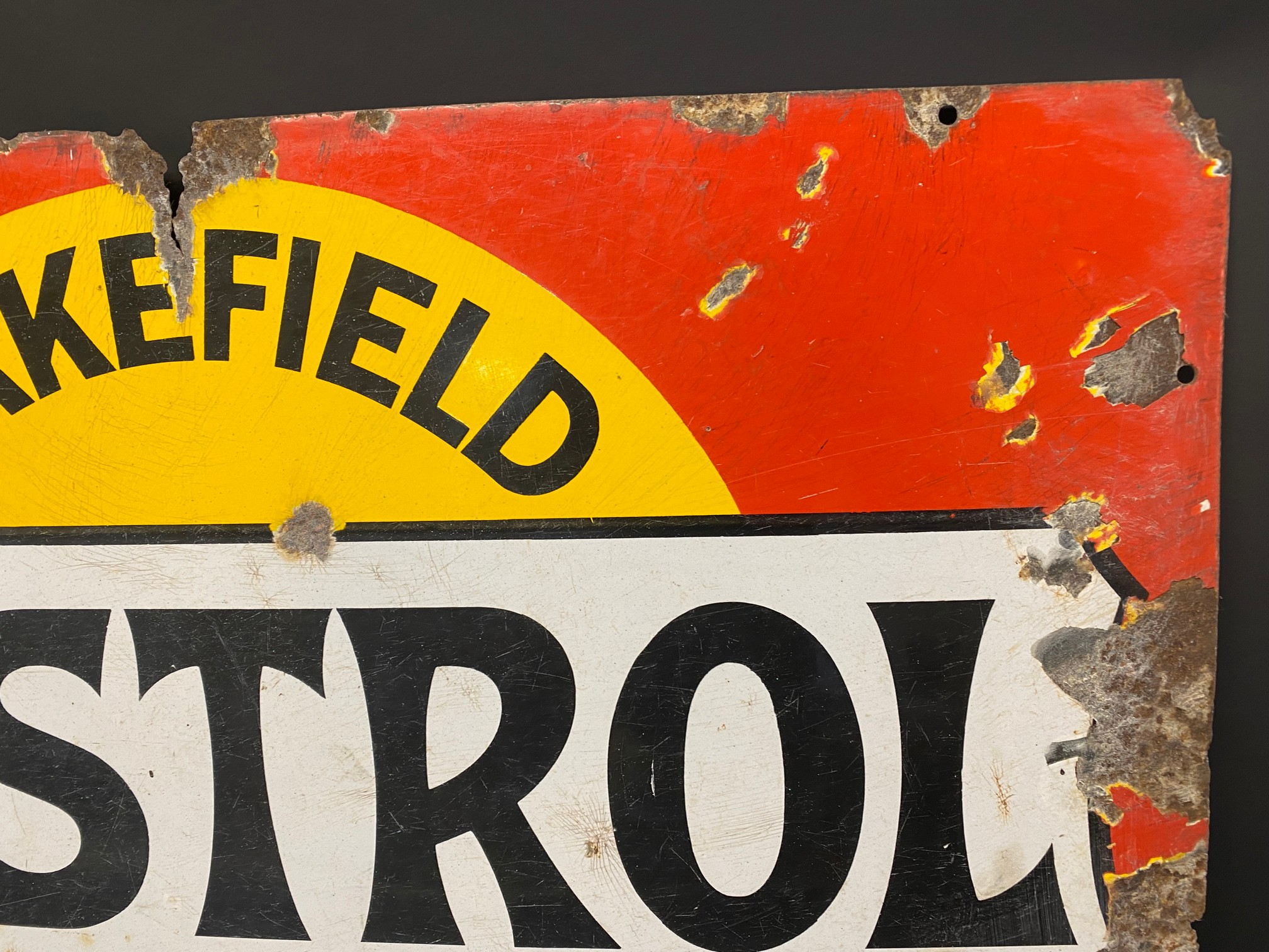 A Wakefield Castrol Motor Oil rectangular enamel sign by Bruton of Palmers Green, 30 x 20". - Image 3 of 5