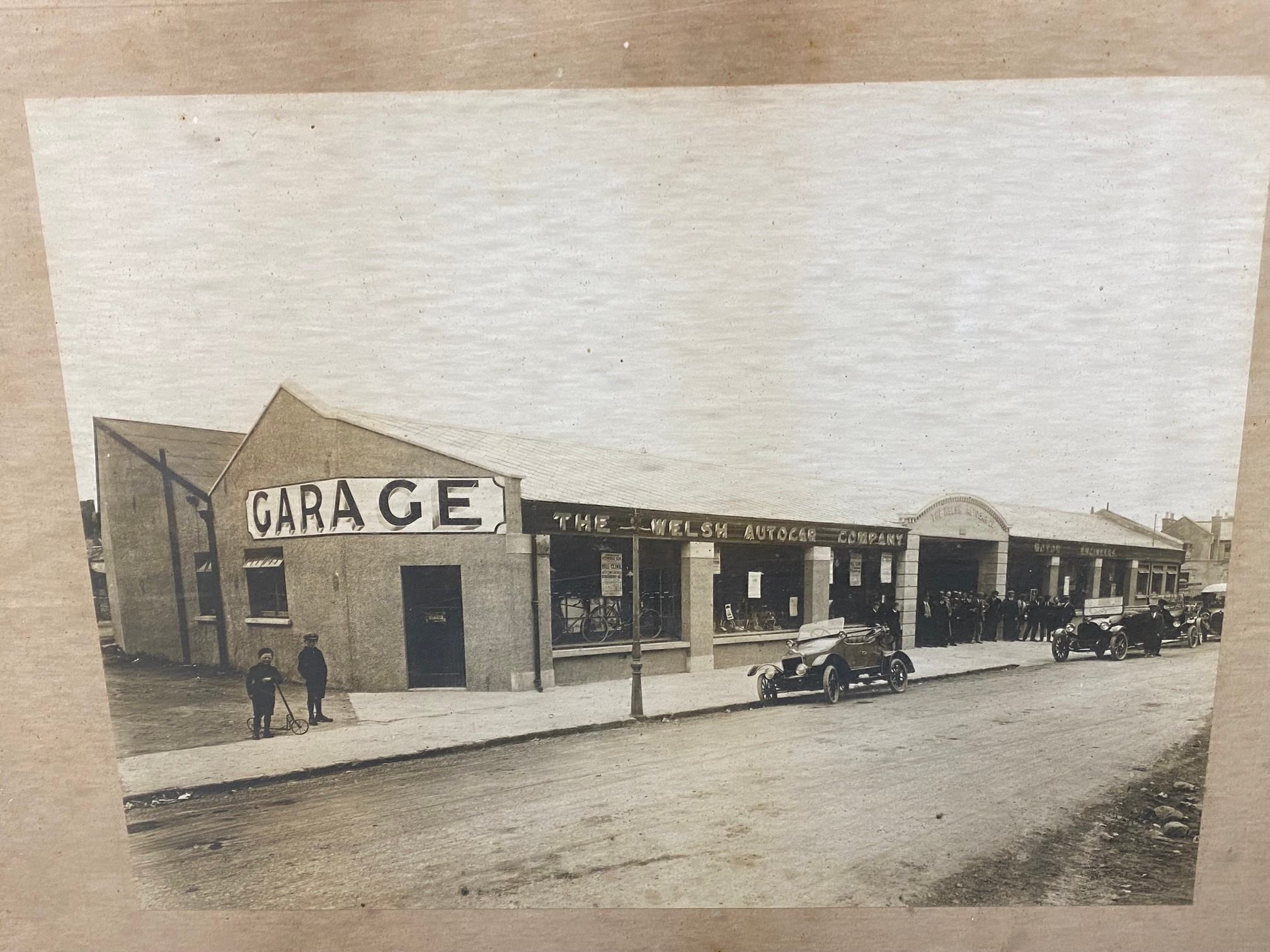 An oak framed and glazed early photograph of 'The Welsh Autocar Company', 18 1/2 x 16 1/2". - Image 2 of 3