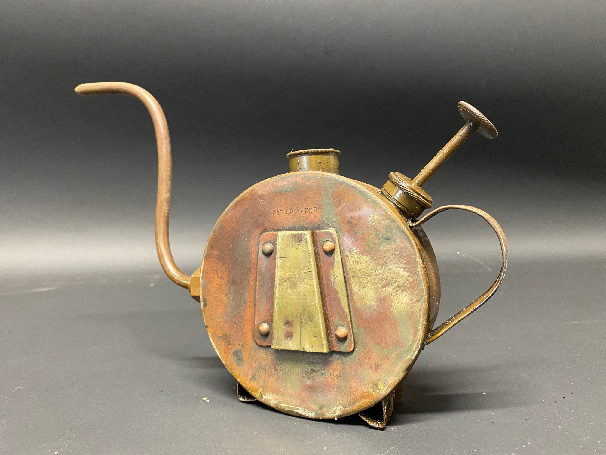 A French brass oiler with starburst design to the front. - Image 2 of 2