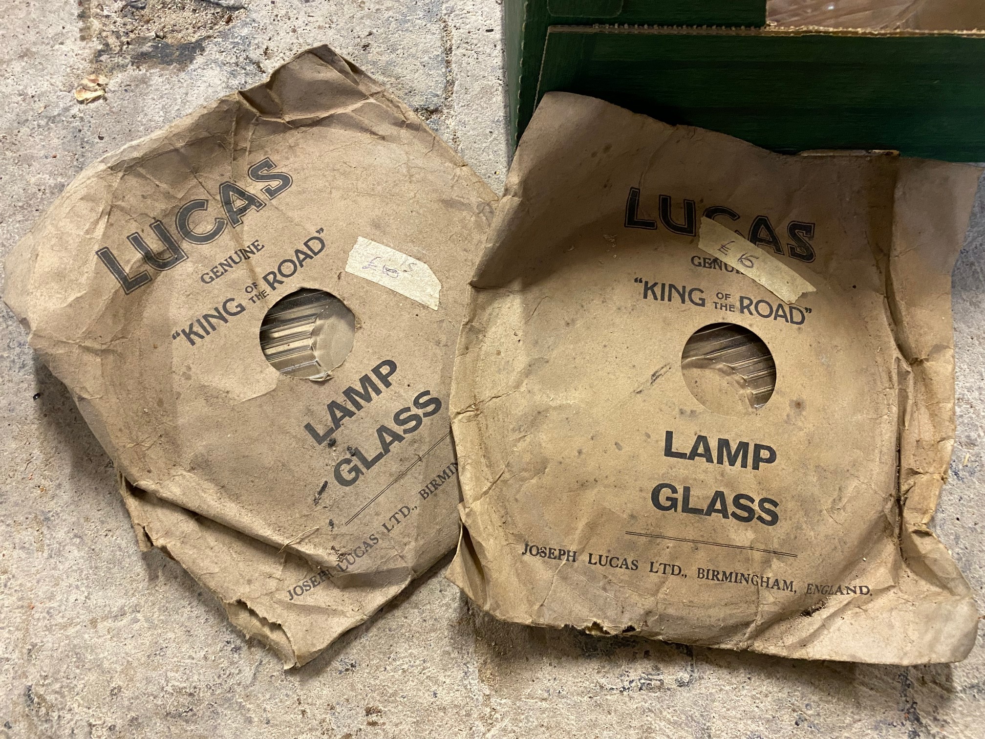 A small box of headlamp glasses, some in original packaging. - Image 2 of 2