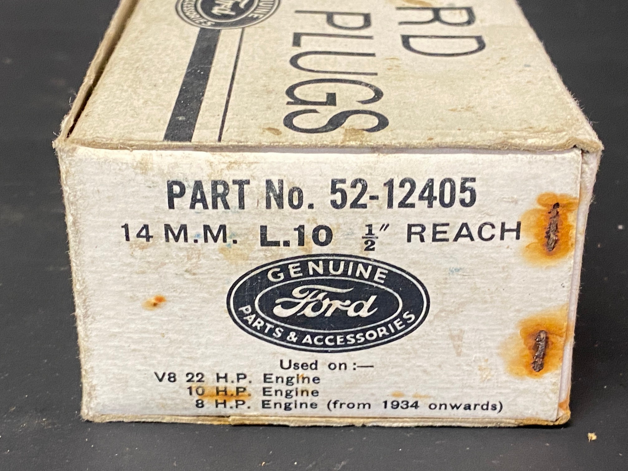 A Ford Spark Plugs cardboard box, manufactured by Champion Sparking Plug Co. Ltd expressly for - Image 2 of 3