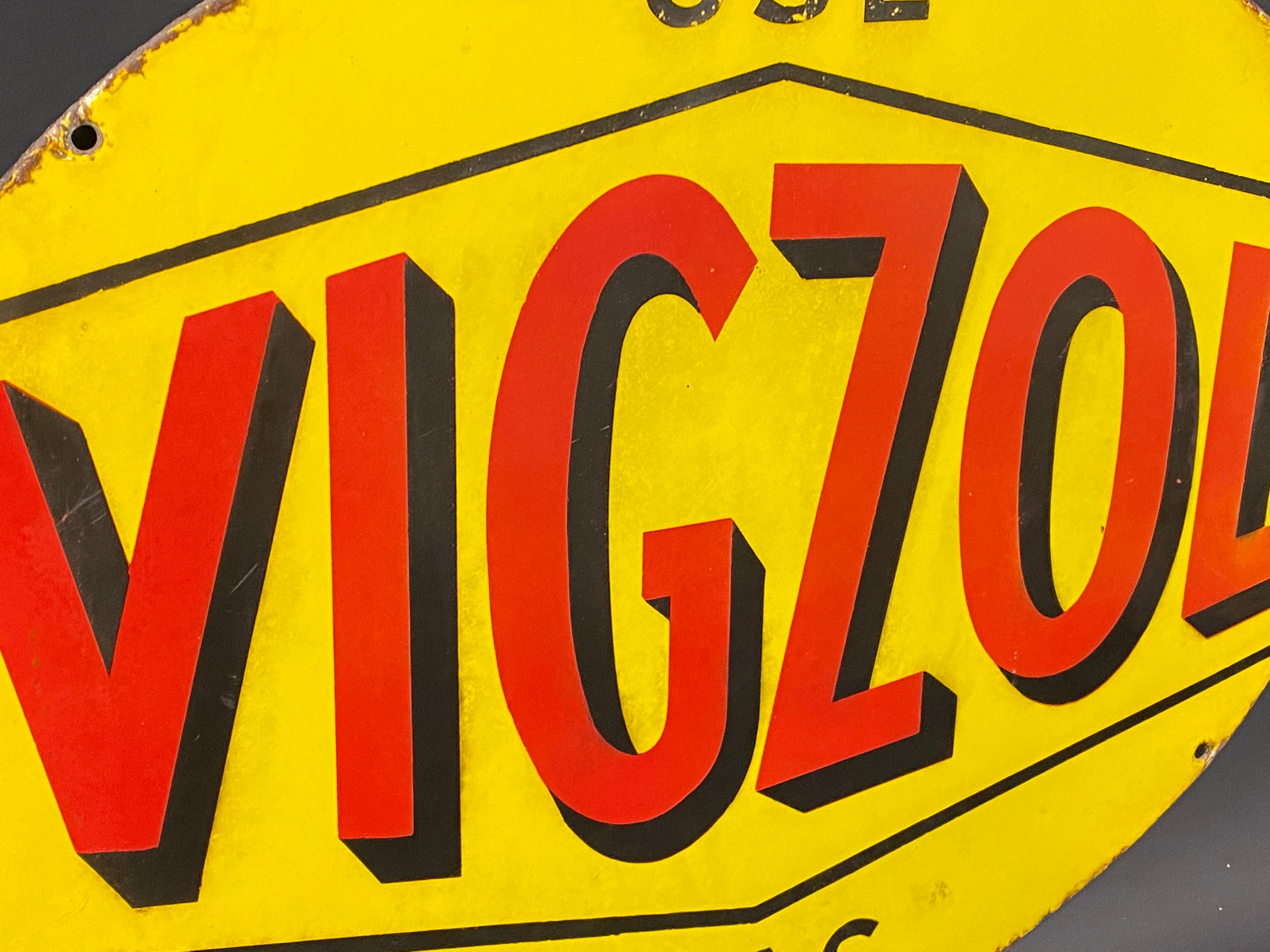A Vigzol Oils oval double sided enamel sign in good condition, 24 x 18". - Image 3 of 7
