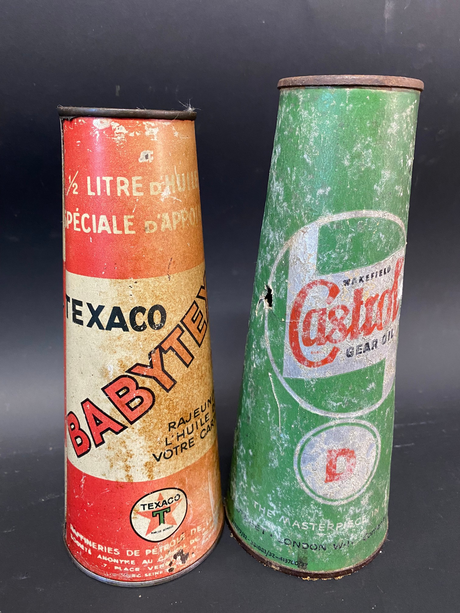 A Texaco Babytex conical cardboard can and a Wakefield Castrol Gear Oil conical cardboard can. - Image 2 of 3