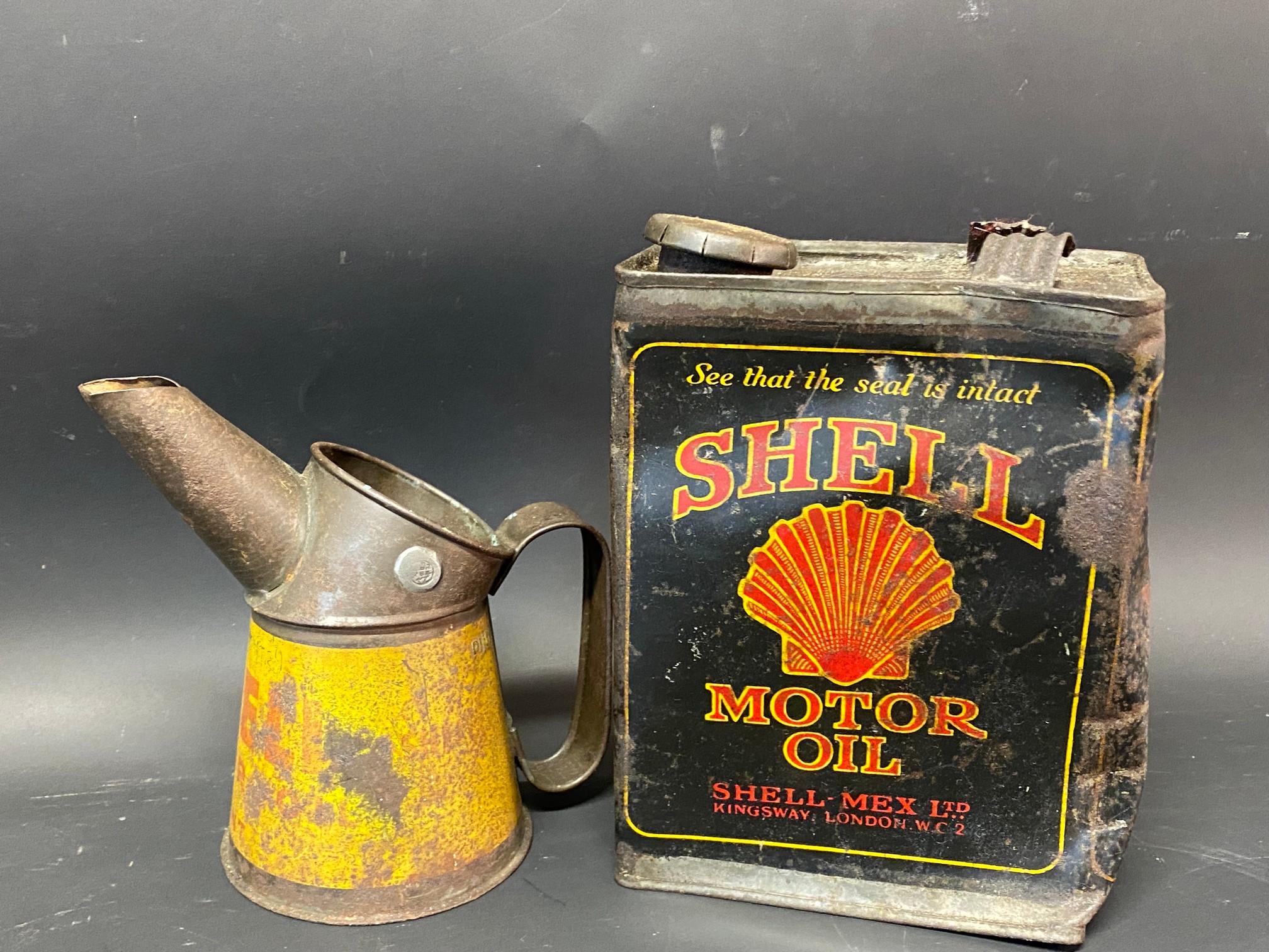 An early Shell Motor Oil half gallon can and a Shell pint measure. - Image 2 of 2