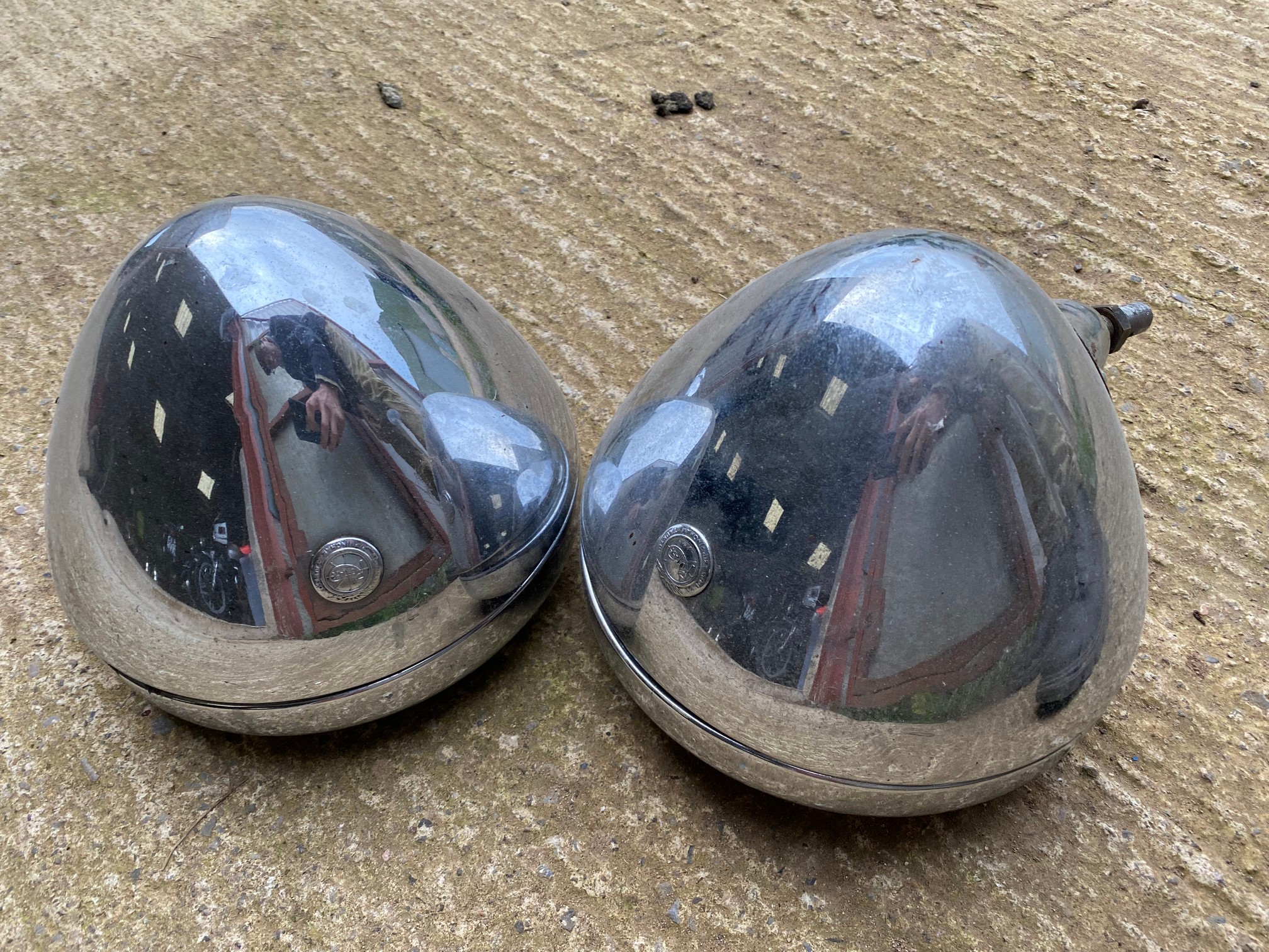 A pair of Rotax LBD 165 headlamps, approx. 9 3/4" diameter. - Image 4 of 4