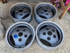 Four Range Rover Classic Generation II wheels.