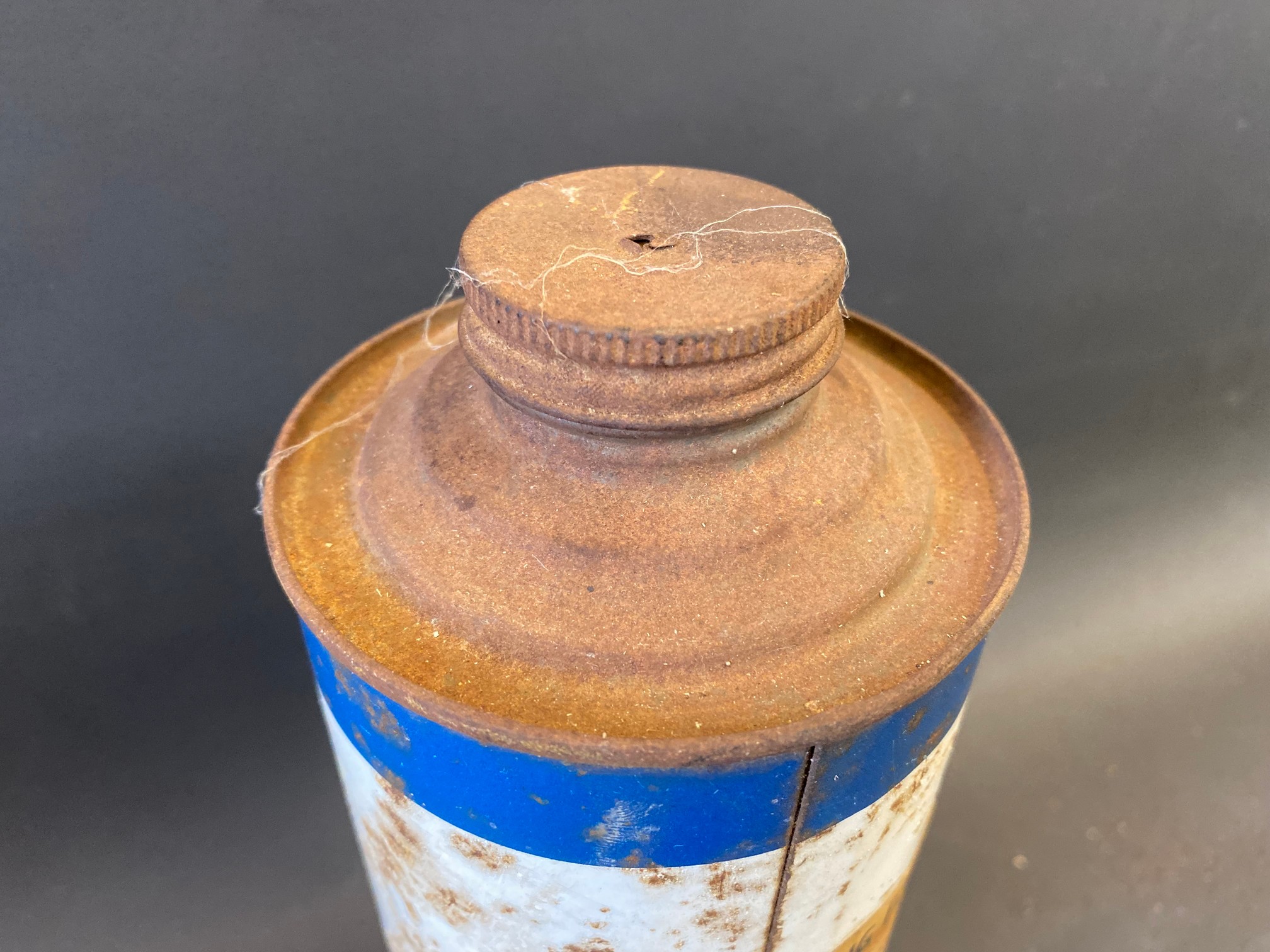 An Amoco cylindrical quart can. - Image 3 of 4