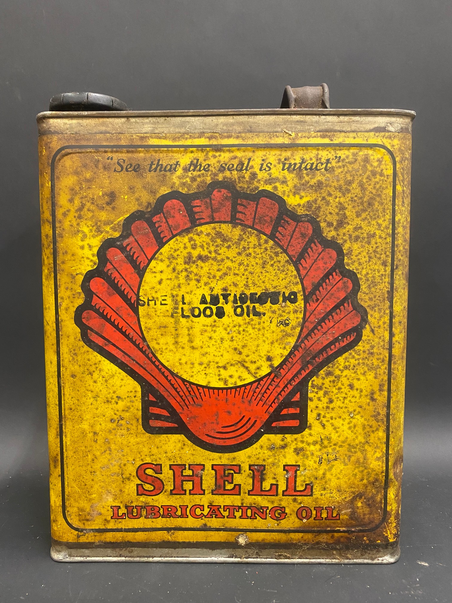 A Shell Lubricating Oil gallon. - Image 3 of 6