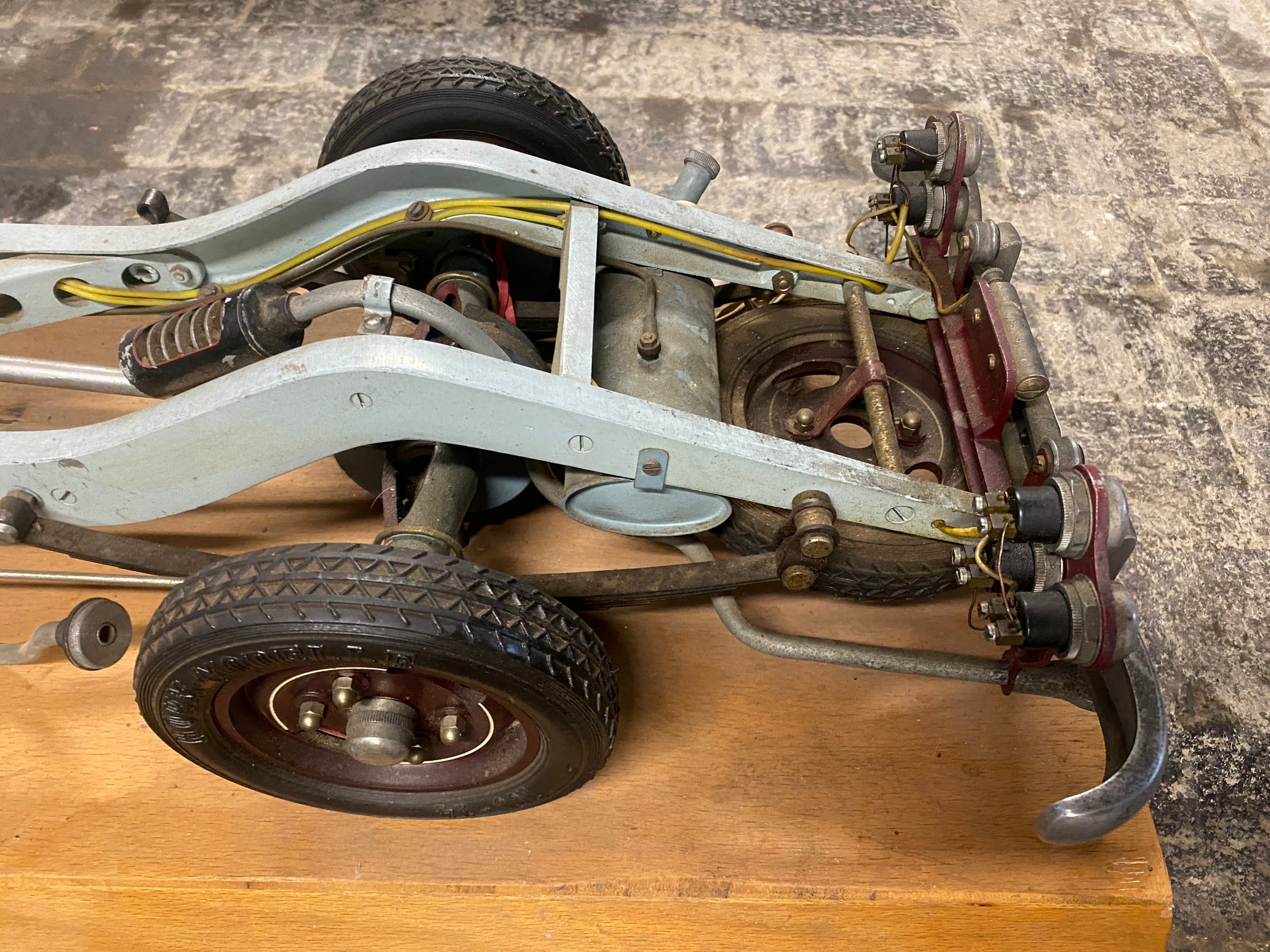 A German cut-away educational scale model of a commercial vehicle chassis, electrified for - Image 5 of 6