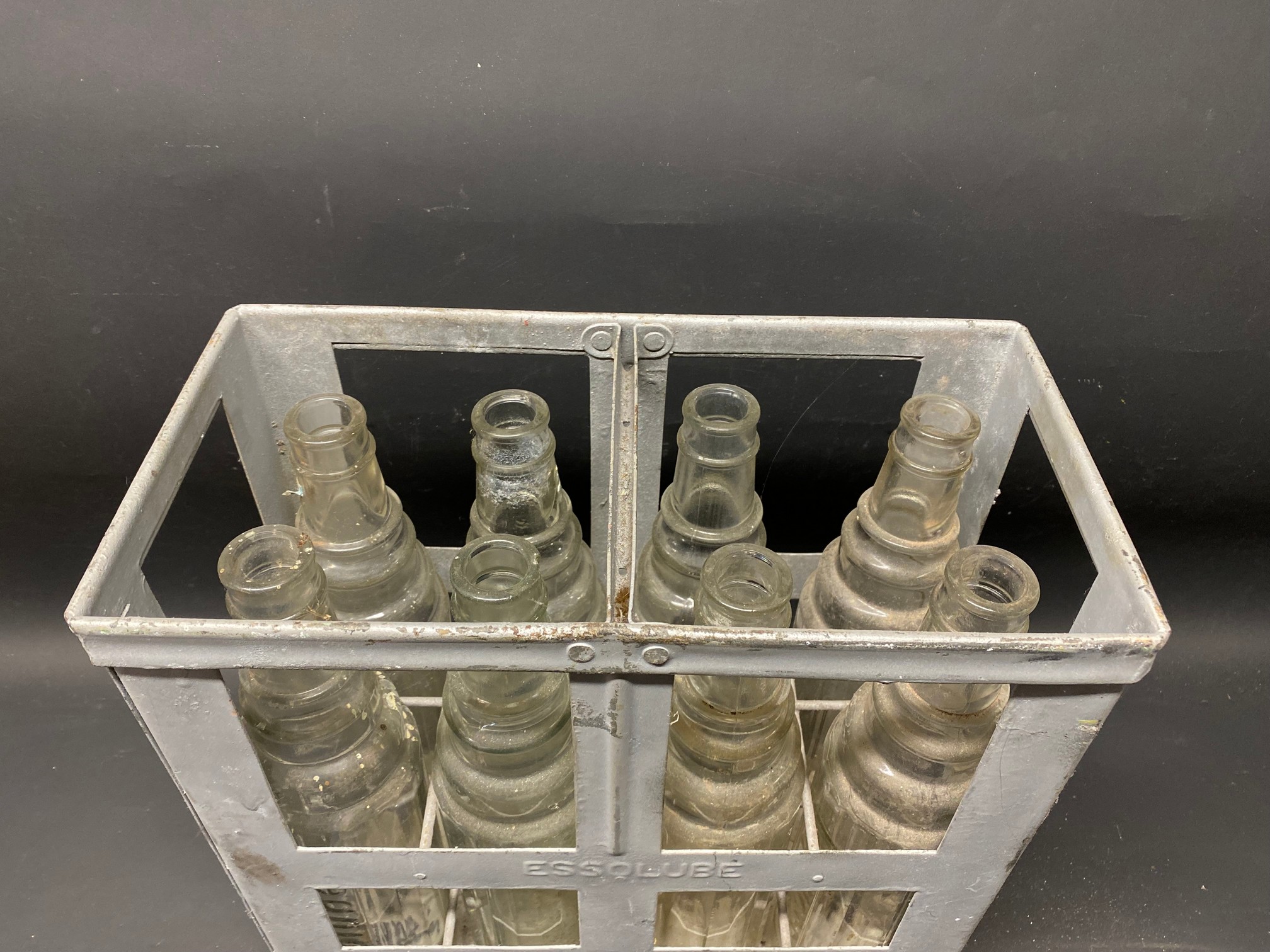 An Essolube eight division crate containing a full set of Essolube quart bottles. - Image 2 of 2
