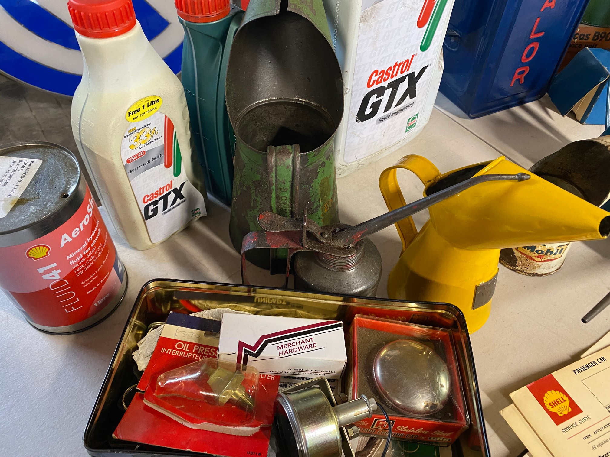 A selection of assorted oil measures and car related memorabilia. - Image 2 of 5