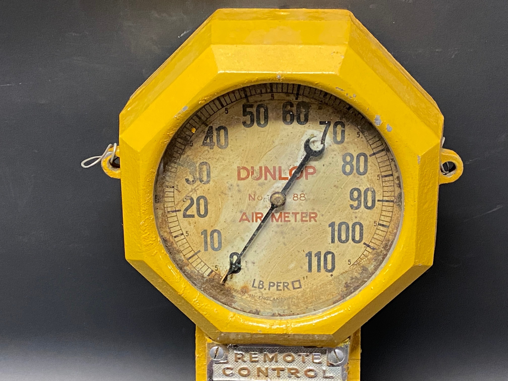 A Dunlop No.88 air meter. - Image 2 of 4