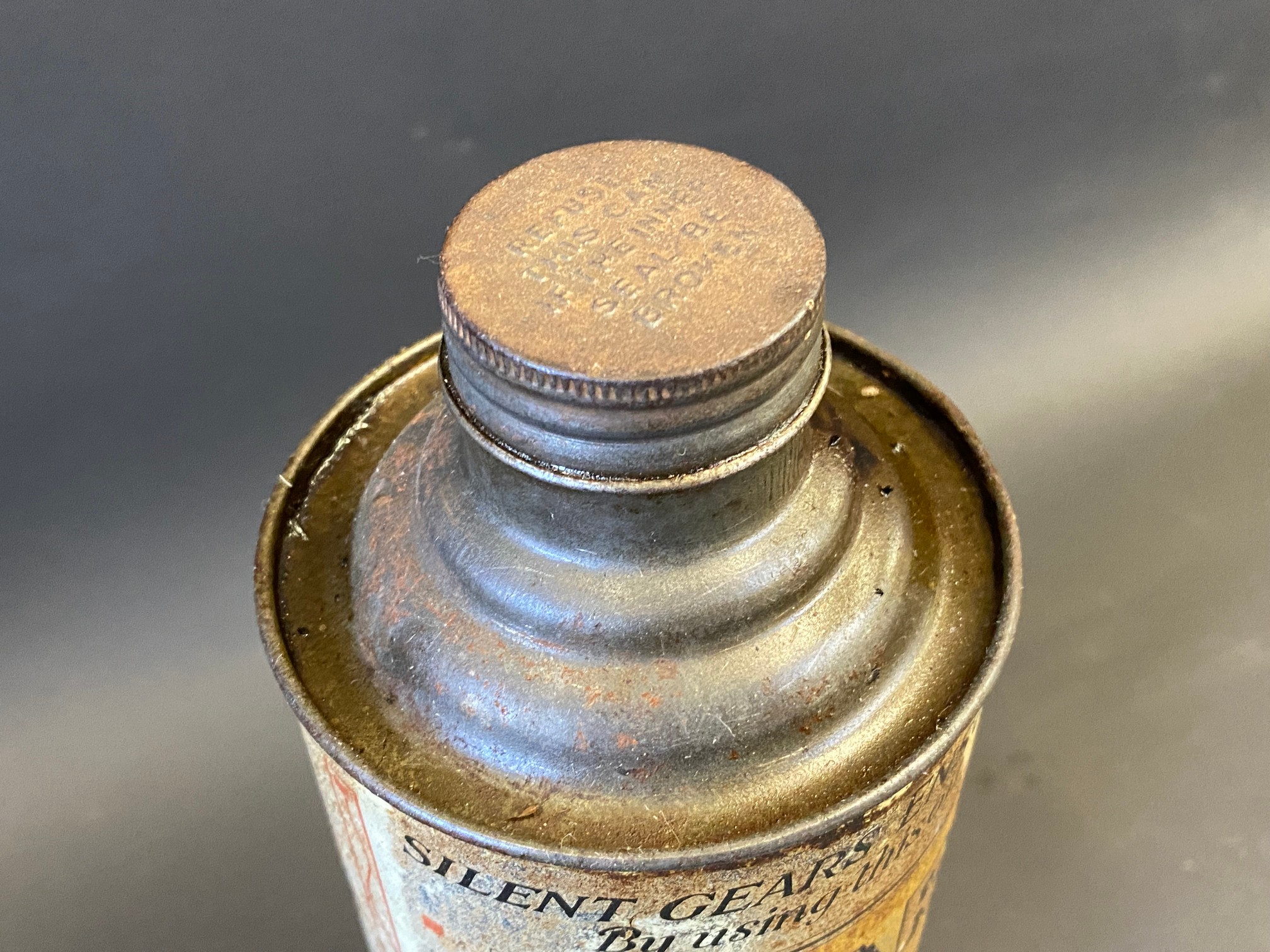 A Gear Oil 'C' quart cylindrical oil can. - Image 3 of 4