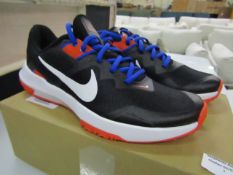 Nike Trainers size 7.5 UK RRP £64.99 new & boxed see image for design