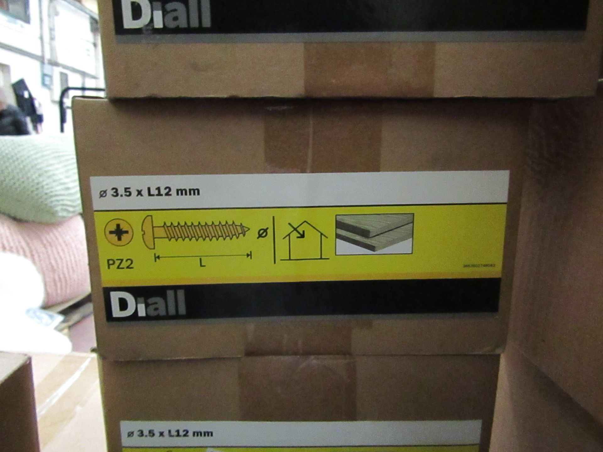 Diall - Wood Screw Pan YZP 3.5x12mm Loose - Unused & Boxed.