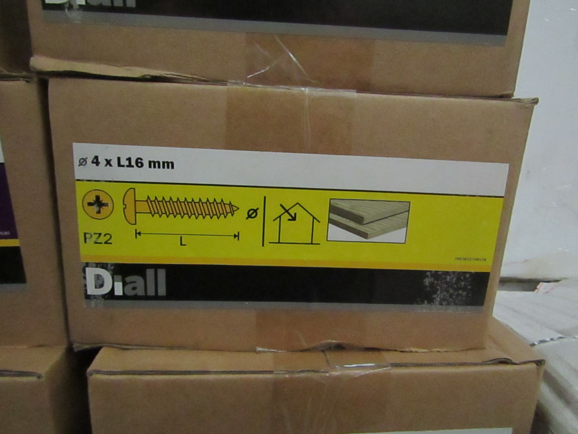 Diall - Wood Screw Pan YZP (4x16mm) - Unused & Boxed.